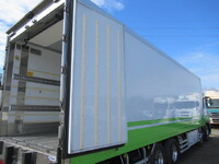 三菱ふそうスーパーグレート冷凍車（冷蔵車）大型（10t）[写真09]