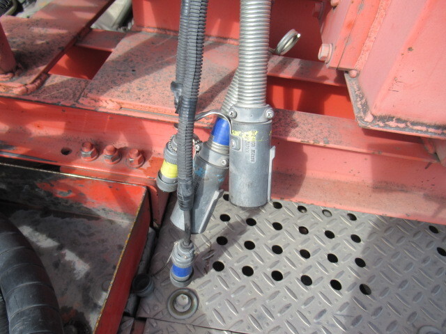 日野プロフィアトレーラーヘッド（トラクターヘッド）大型（10t）[写真19]