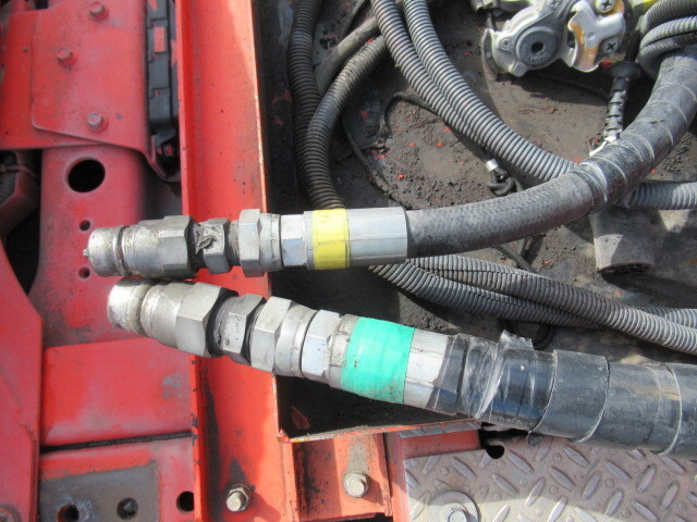 日野プロフィアトレーラーヘッド（トラクターヘッド）大型（10t）[写真21]