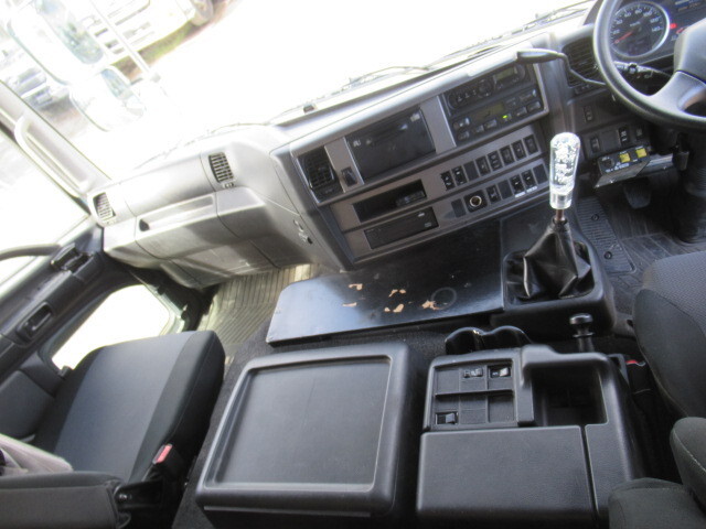 日野プロフィアトレーラーヘッド（トラクターヘッド）大型（10t）[写真30]