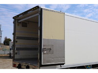 いすゞフォワード冷凍車（冷蔵車）増トン（6t・8t）[写真13]