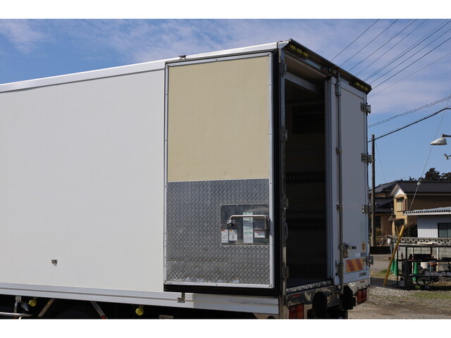 いすゞフォワード冷凍車（冷蔵車）増トン（6t・8t）[写真13]