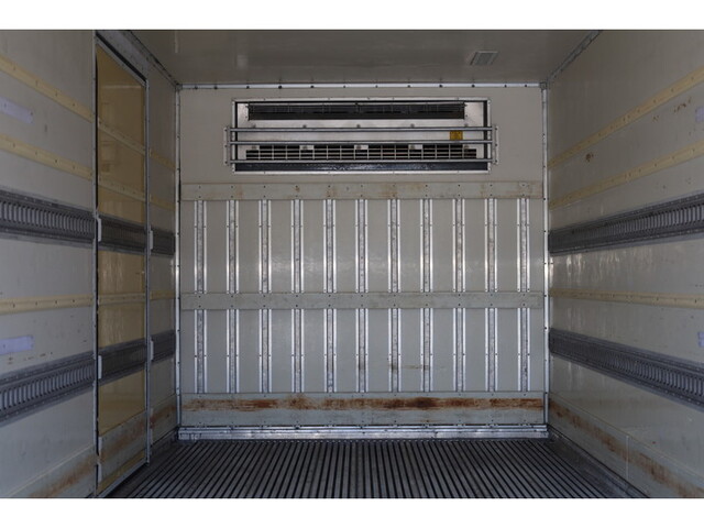 いすゞフォワード冷凍車（冷蔵車）増トン（6t・8t）[写真18]