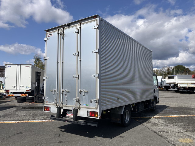 いすゞエルフアルミバン小型（2t・3t）[写真02]