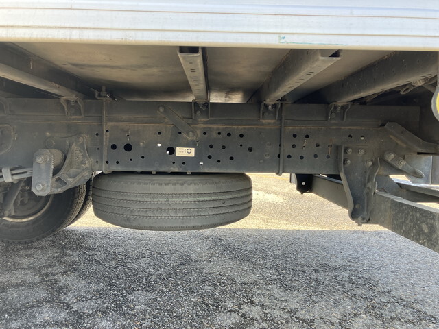 いすゞエルフアルミバン小型（2t・3t）[写真25]