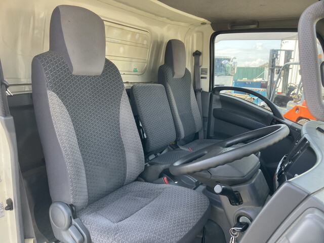 いすゞエルフアルミバン小型（2t・3t）[写真34]