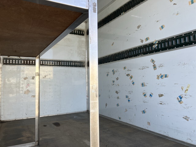 いすゞエルフパネルバン小型（2t・3t）[写真11]