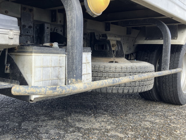 いすゞエルフパネルバン小型（2t・3t）[写真21]