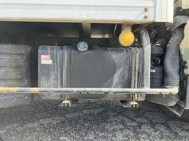 いすゞエルフパネルバン小型（2t・3t）[写真22]