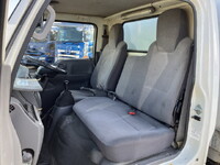 いすゞエルフパネルバン小型（2t・3t）[写真32]