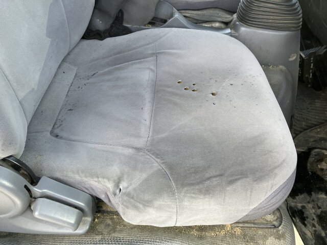 いすゞエルフパネルバン小型（2t・3t）[写真34]