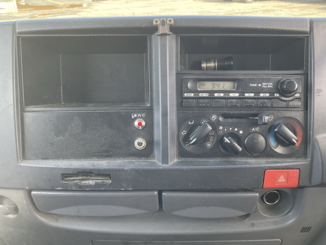 いすゞエルフパネルバン小型（2t・3t）[写真37]