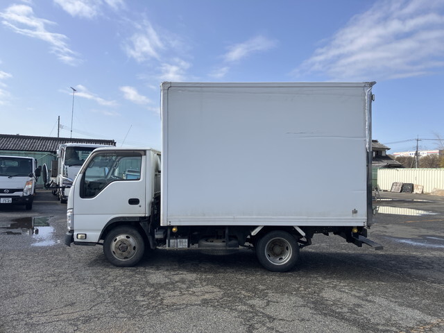 いすゞエルフパネルバン小型（2t・3t）[写真05]