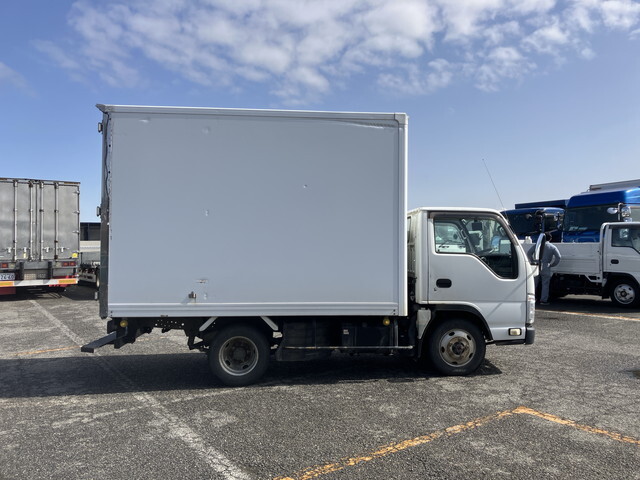 いすゞエルフパネルバン小型（2t・3t）[写真06]