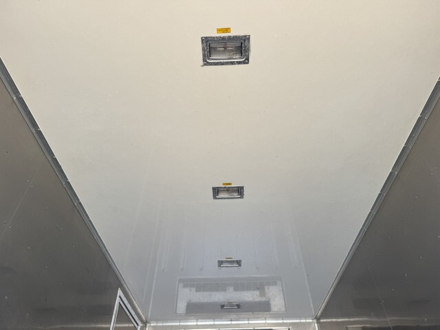 三菱ふそうキャンター冷凍車（冷蔵車）小型（2t・3t）[写真10]