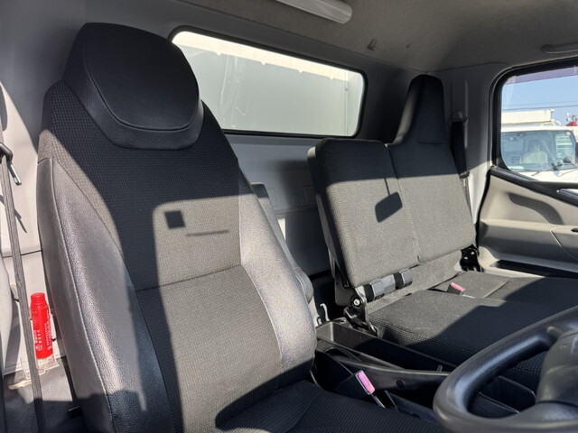 三菱ふそうキャンター冷凍車（冷蔵車）小型（2t・3t）[写真17]