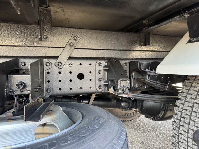 三菱ふそうキャンター冷凍車（冷蔵車）小型（2t・3t）[写真32]