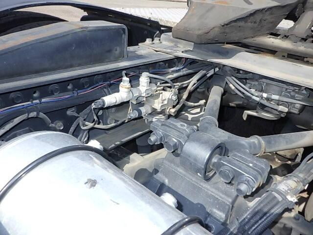 日野プロフィアトレーラーヘッド（トラクターヘッド）大型（10t）[写真16]