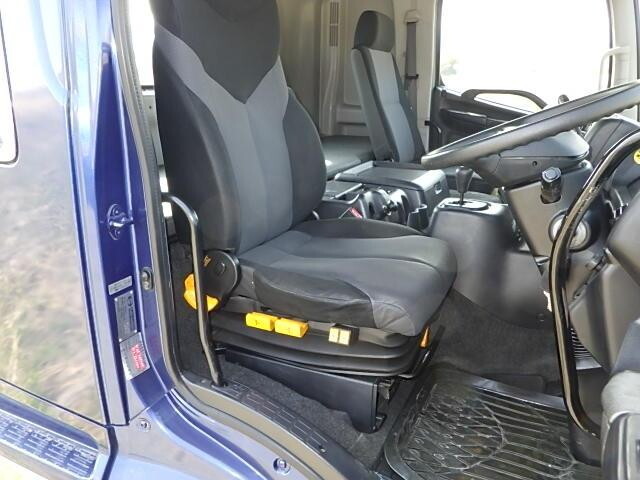 日野プロフィアトレーラーヘッド（トラクターヘッド）大型（10t）[写真26]