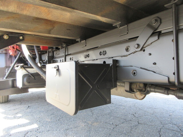 三菱ふそうキャンタークレーン4段小型（2t・3t）[写真14]