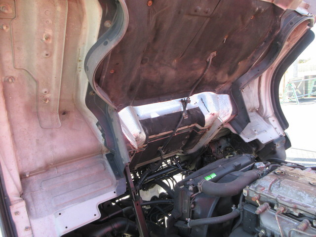 三菱ふそうキャンタークレーン4段小型（2t・3t）[写真16]