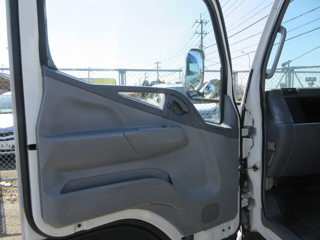 三菱ふそうキャンタークレーン4段小型（2t・3t）[写真20]