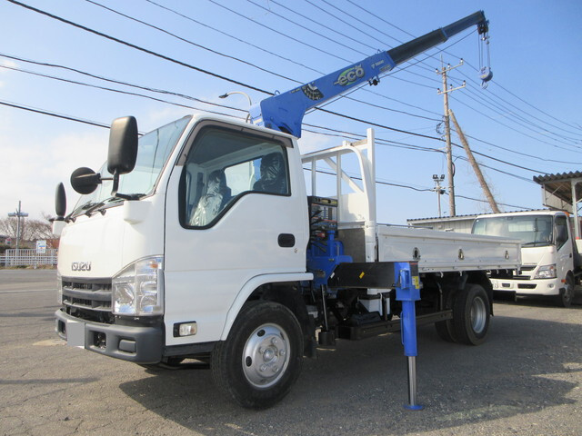 いすゞエルフクレーン3段小型（2t・3t）[写真01]