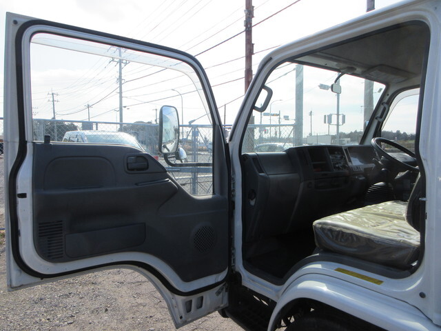 いすゞエルフクレーン3段小型（2t・3t）[写真24]