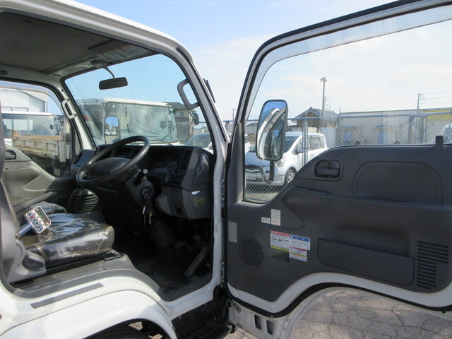 いすゞエルフクレーン3段小型（2t・3t）[写真26]