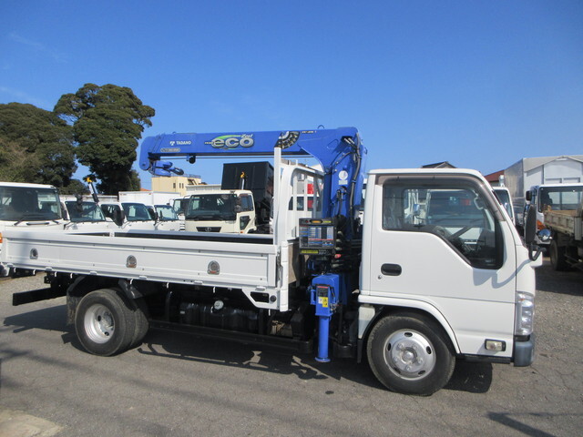 いすゞエルフクレーン3段小型（2t・3t）[写真03]