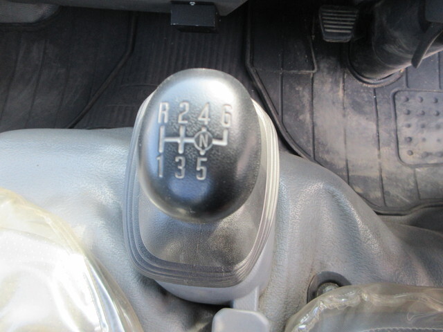 いすゞエルフクレーン3段小型（2t・3t）[写真32]