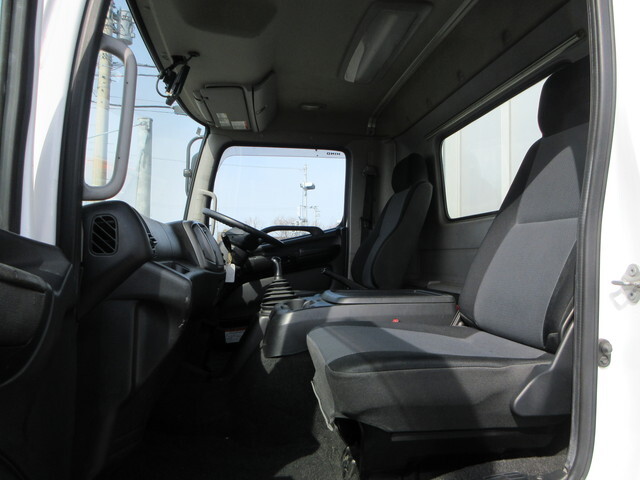 日野レンジャーアルミウイング中型（4t）[写真28]