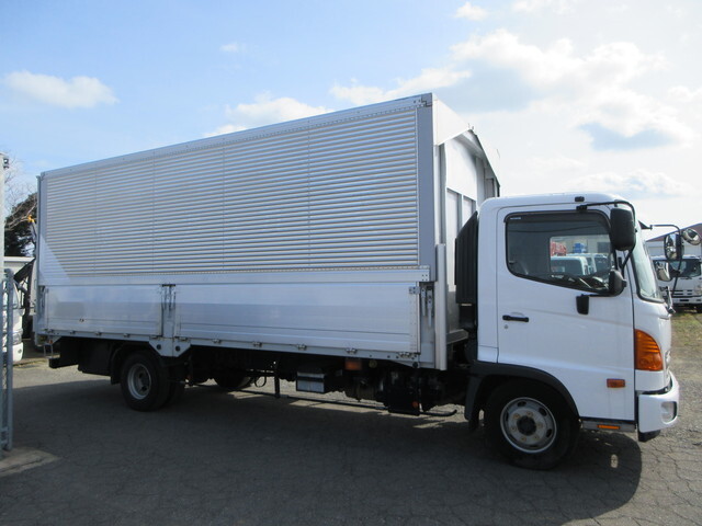 日野レンジャーアルミウイング中型（4t）[写真03]