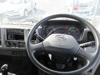 日野レンジャーアルミウイング中型（4t）[写真36]