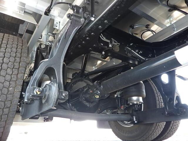 日野レンジャー冷蔵冷凍ウイング中型（4t）[写真19]