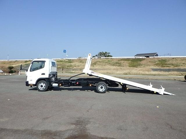 三菱ふそうキャンターセーフティローダー小型（2t・3t）[写真10]