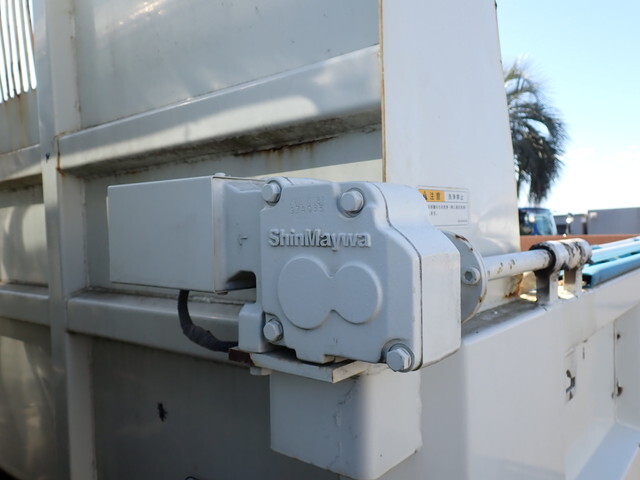 三菱ふそうキャンターダンプ小型（2t・3t）[写真14]