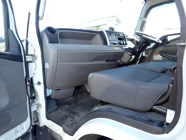 三菱ふそうキャンターダンプ小型（2t・3t）[写真35]