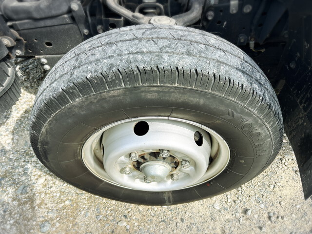 いすゞエルフ平ボディ小型（2t・3t）[写真12]