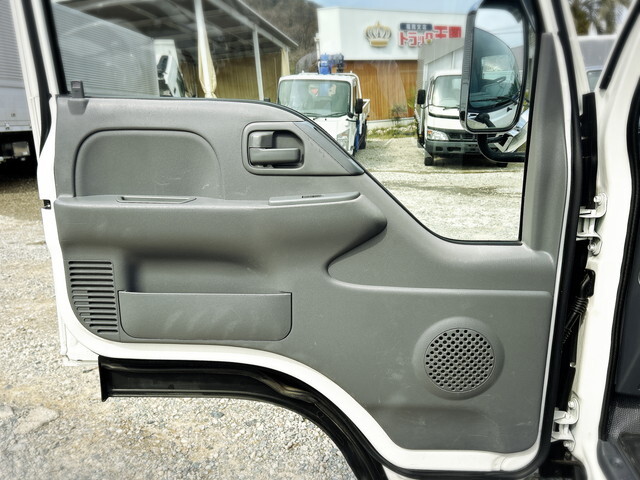 いすゞエルフ平ボディ小型（2t・3t）[写真24]