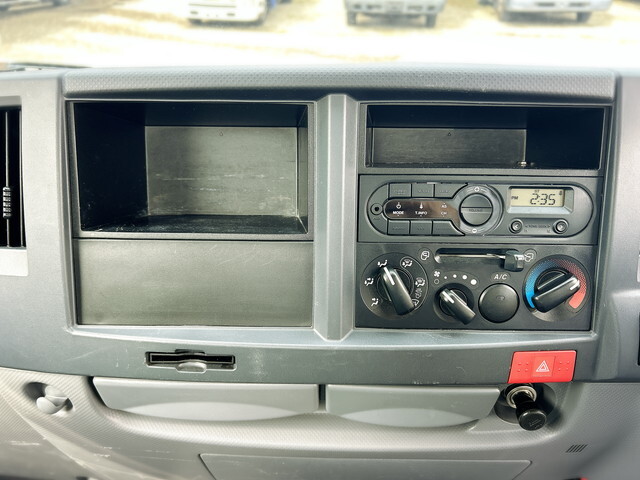 いすゞエルフ平ボディ小型（2t・3t）[写真36]