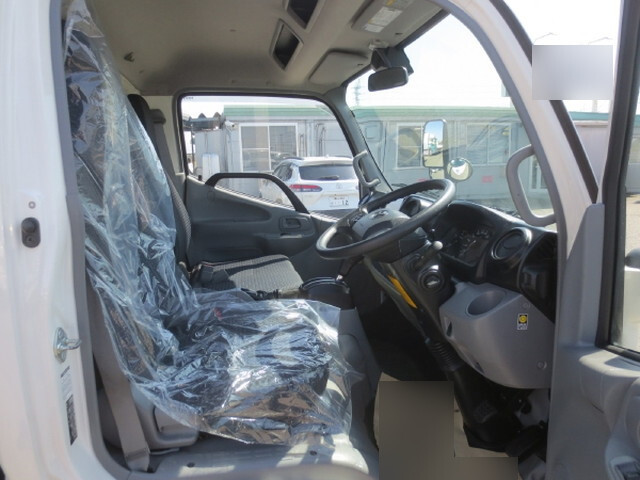 トヨタトヨエースアルミブロック小型（2t・3t）[写真11]