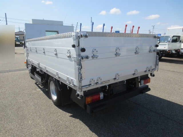 トヨタトヨエースアルミブロック小型（2t・3t）[写真04]