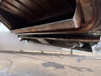 いすゞエルフパッカー車（塵芥車）小型（2t・3t）[写真14]