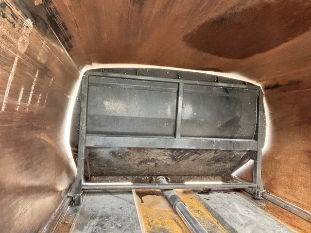 いすゞエルフパッカー車（塵芥車）小型（2t・3t）[写真18]