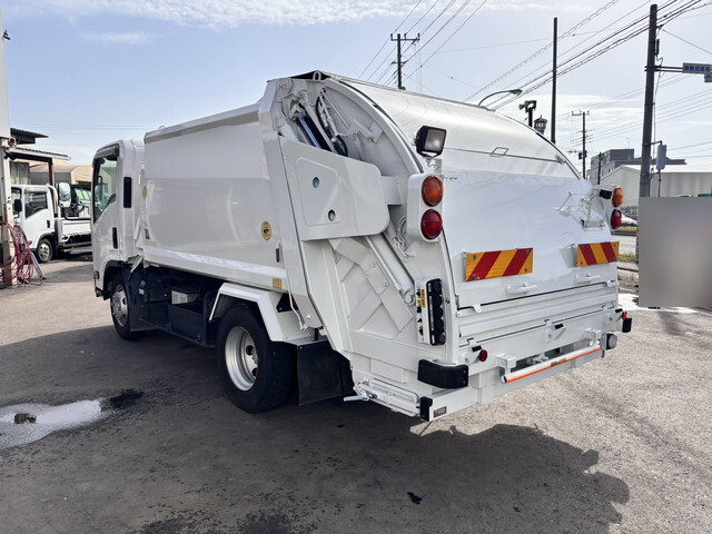 いすゞエルフパッカー車（塵芥車）小型（2t・3t）[写真02]