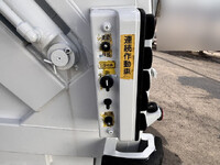 いすゞエルフパッカー車（塵芥車）小型（2t・3t）[写真09]