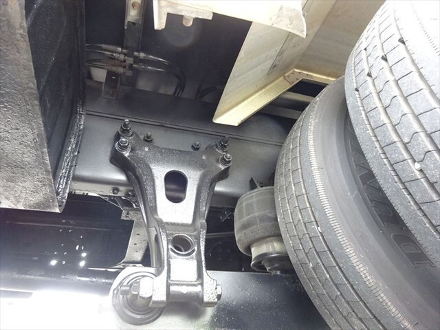 いすゞフォワードアルミウイング中型（4t）[写真15]