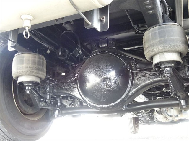 いすゞフォワードアルミウイング中型（4t）[写真19]