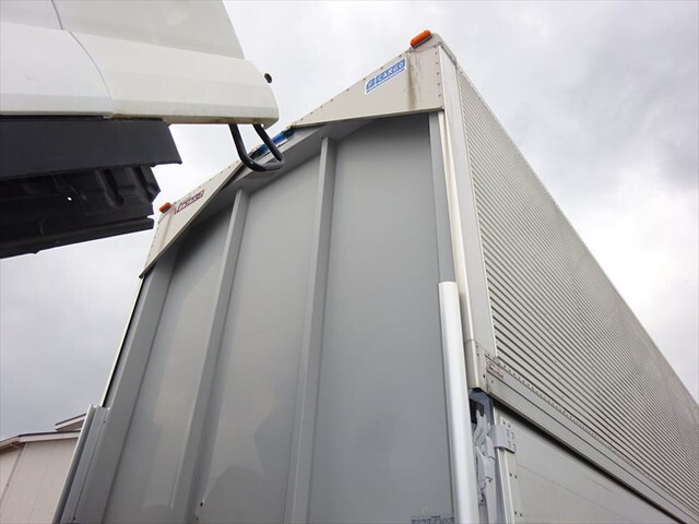 いすゞフォワードアルミウイング中型（4t）[写真38]
